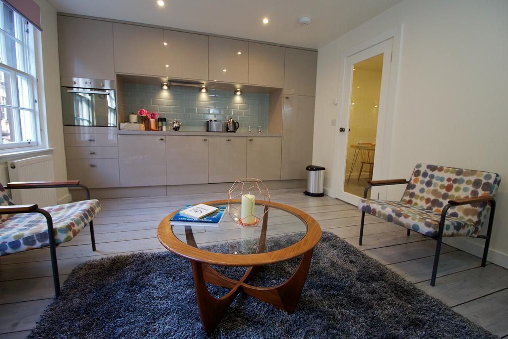 אדינבורו Old Town Castle View Apartment מראה חיצוני תמונה
